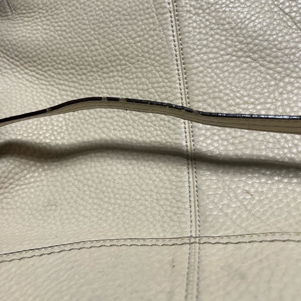 Coach Cream Leather Shoulder Bag - Picture 16 of 16